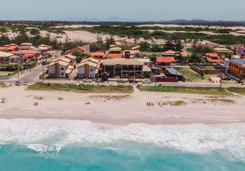 בית מלון כפרי Pier Beach Club