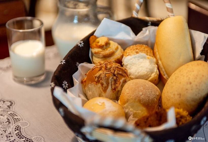 בית מלון כפרי Pier Beach Club