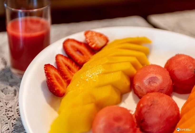 בית מלון כפרי Pier Beach Club