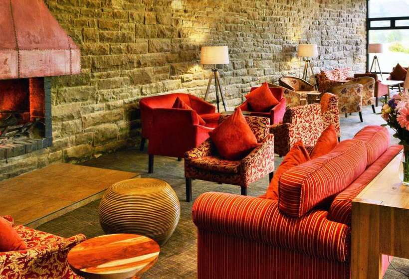 בית מלון כפרי Premier Resort Sani Pass