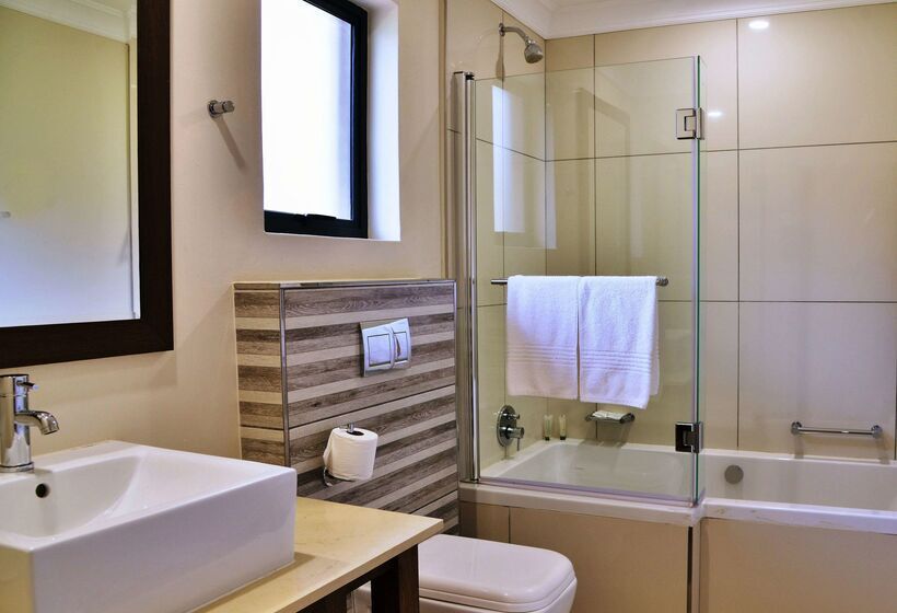 בית מלון כפרי Premier Resort Sani Pass