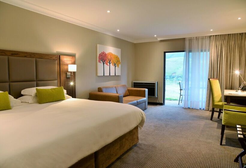 בית מלון כפרי Premier Resort Sani Pass