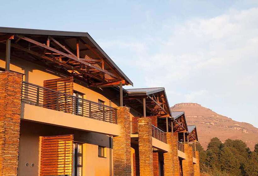 בית מלון כפרי Premier Resort Sani Pass