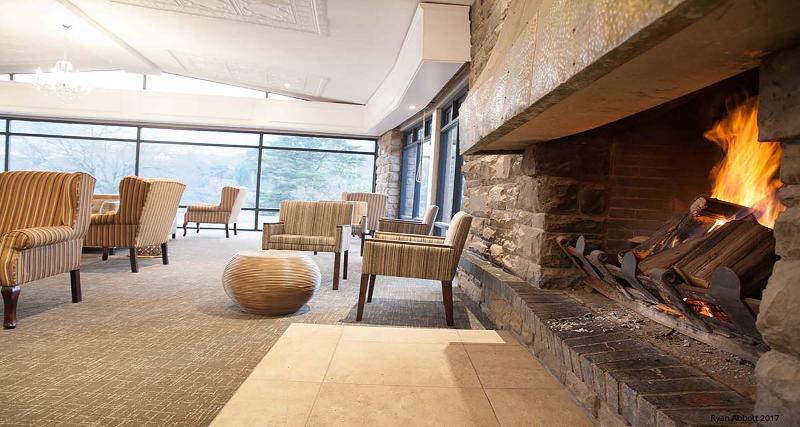 בית מלון כפרי Premier Resort Sani Pass