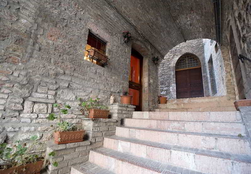 Отель Properzio