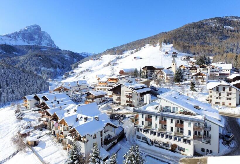 בית מלון כפרי Pütia