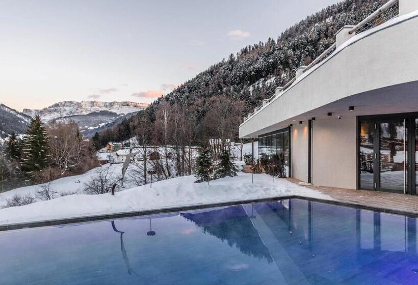 ホテル Rainell Dolomites Retreat