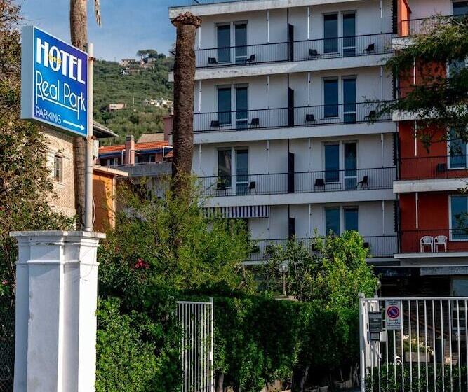 ホテル Real Park