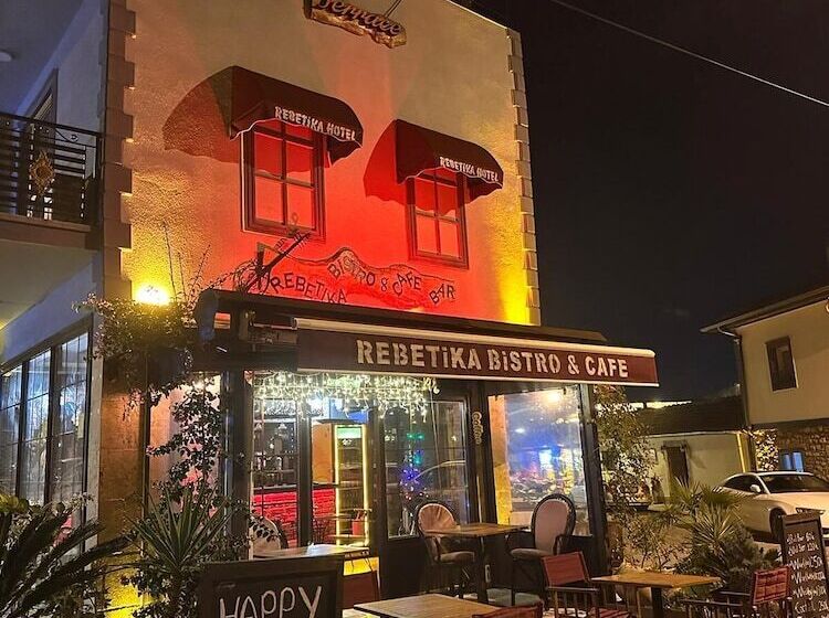 Rebetika Hotel & Bistro