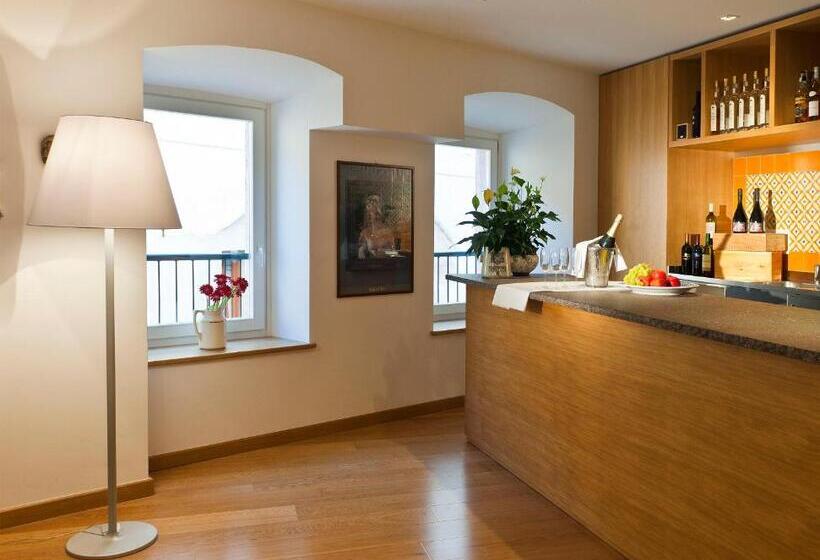 בית מלון כפרי Romanda