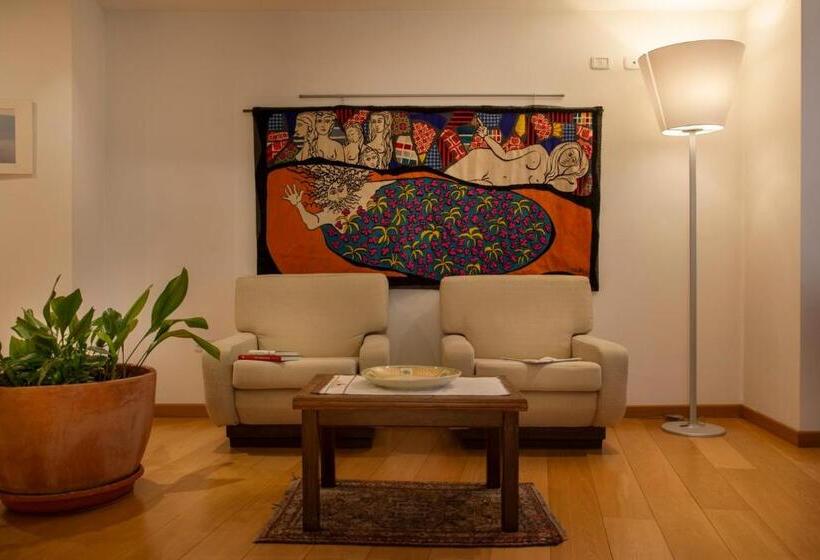 בית מלון כפרי Romanda