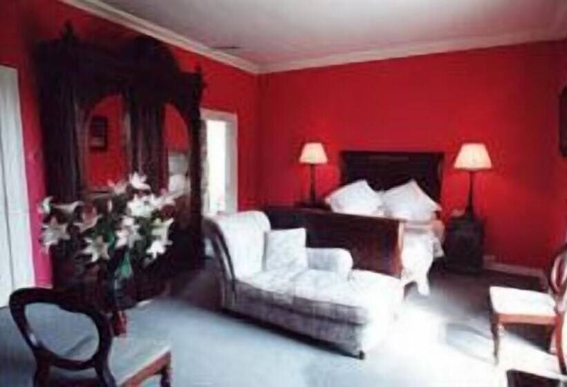 فندق ريفى Castle Grove Country House