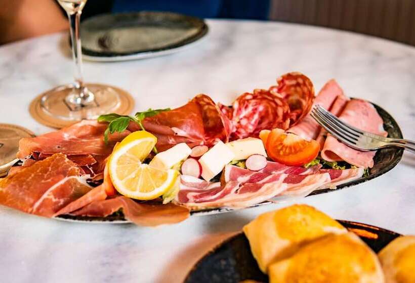 酒店 Taormina Brussels Airport