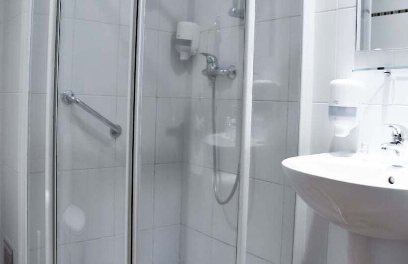 酒店 Taormina Brussels Airport