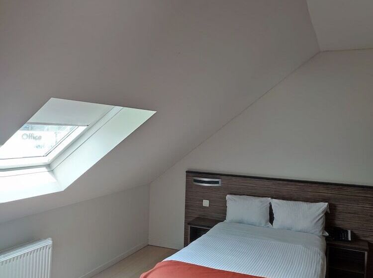 酒店 Taormina Brussels Airport