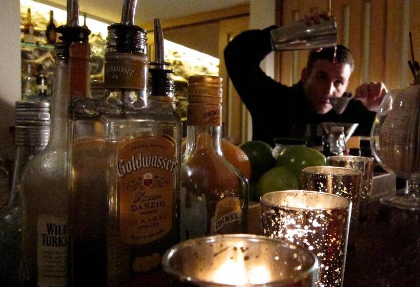 The Denman Hotel In Thredbo