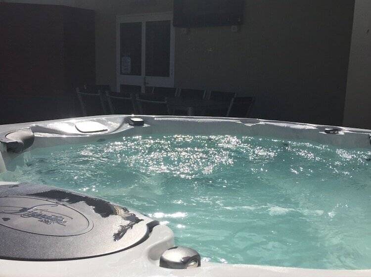 فندق The Lighthouse