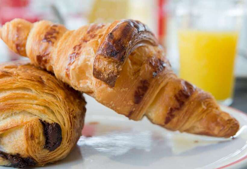 ホテル The Originals Access Aéroport, Hôtel Aurillac