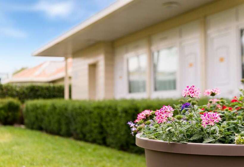 ホテル The Originals Access Aéroport, Hôtel Aurillac