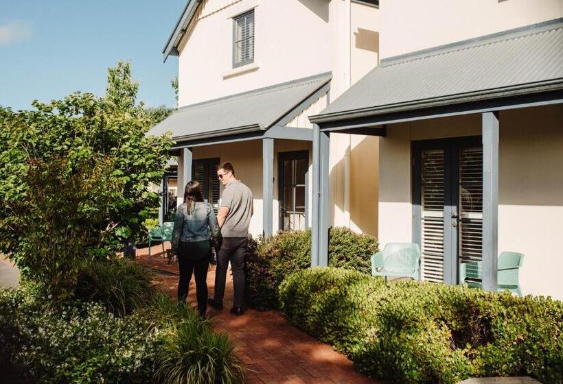 The Studios By Manna, Ascend Hotel Collection