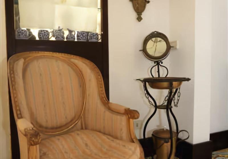 ホテル Torre Dei Borboni