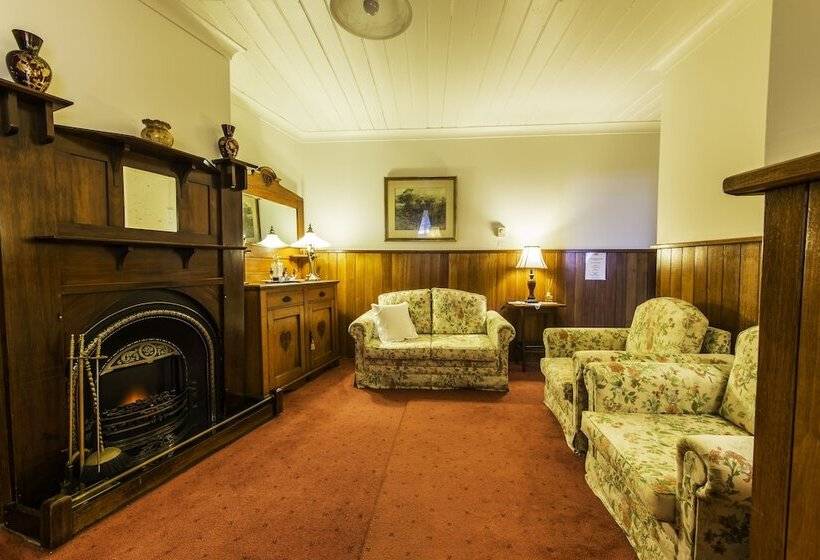 فندق Touchwood Cottages