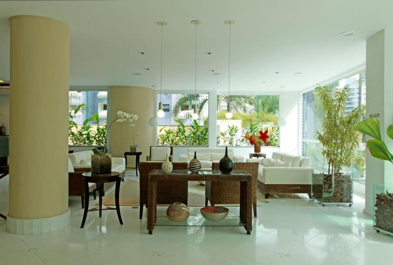 Отель Travel Inn Flats Riviera