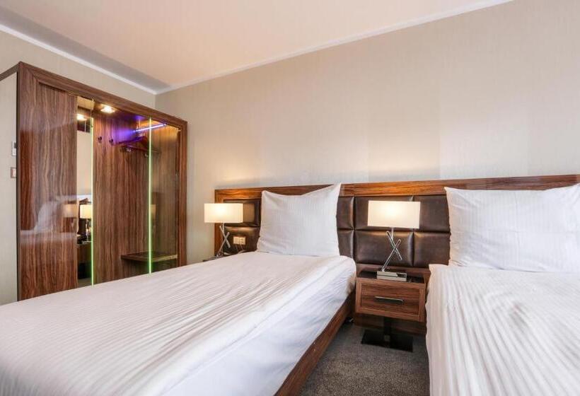 בית מלון כפרי Weneda