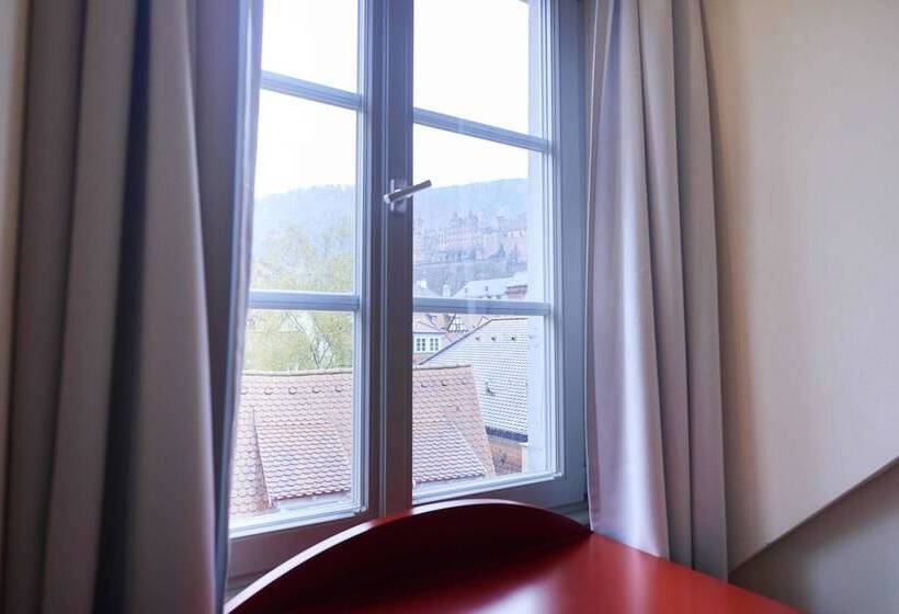 هتل Zur Alten Brucke