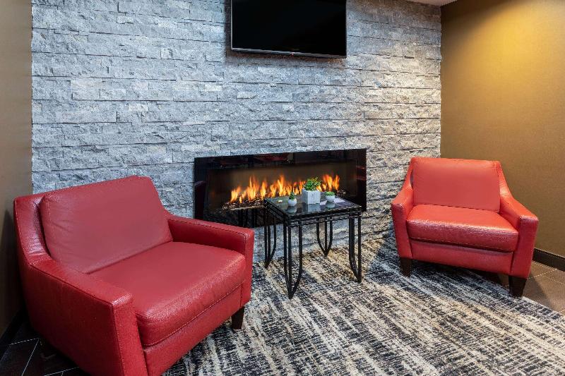 Microtel Inn & Suites By Wyndham Timmins
