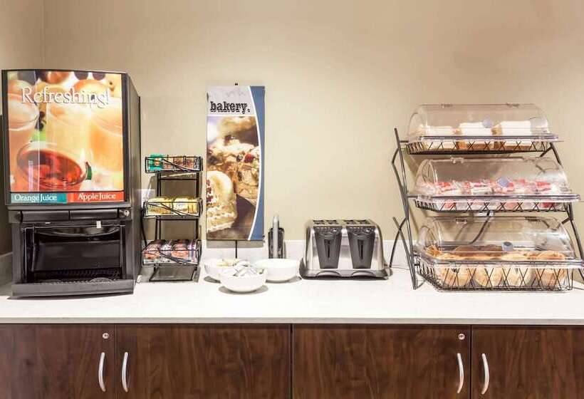 Microtel Inn & Suites By Wyndham Timmins