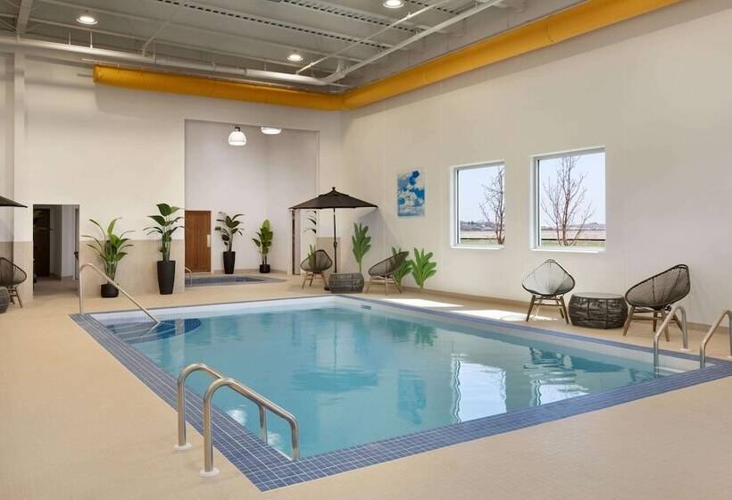 Microtel Inn And Suites By Wyndham Weyburn