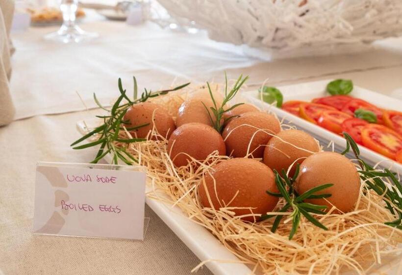 Moma Hotel Cannigione