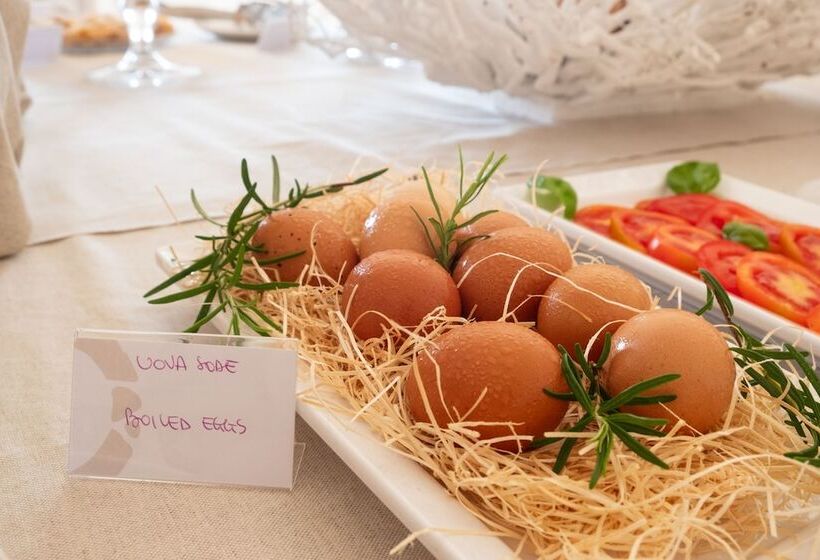 Moma Hotel Cannigione