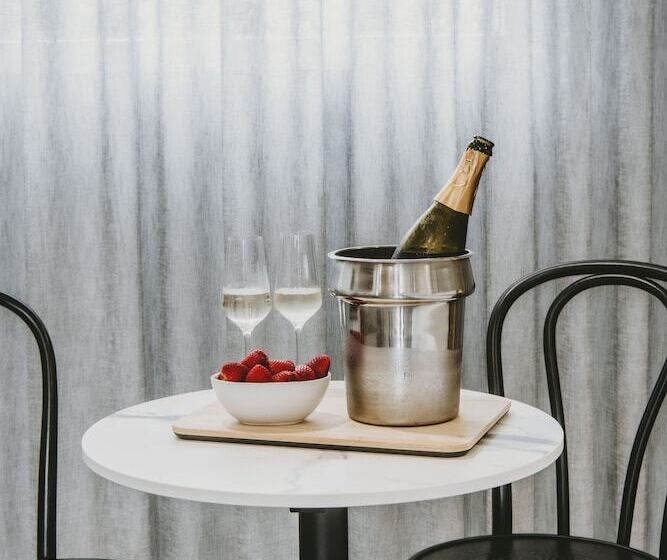 מוטל The Clairfield