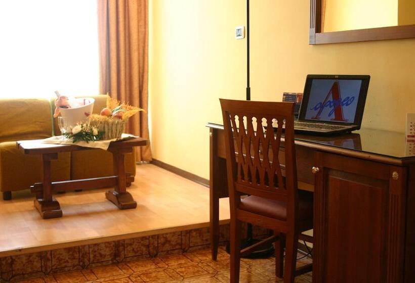 فندق على الطريق Apogeo