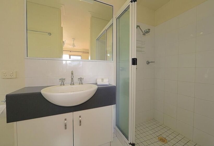 מוטל Bargara Shoreline Apartments