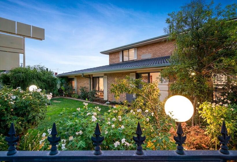 مُتل Garden City Motor Inn