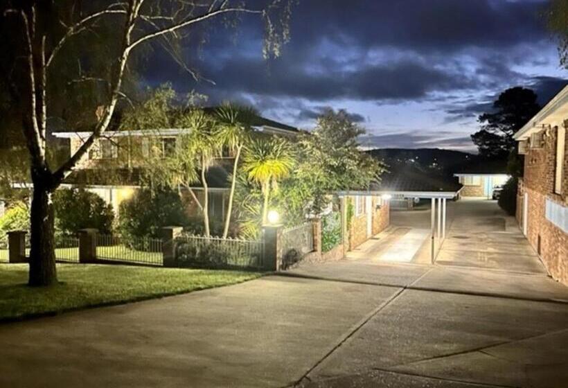 مُتل Kinross Inn