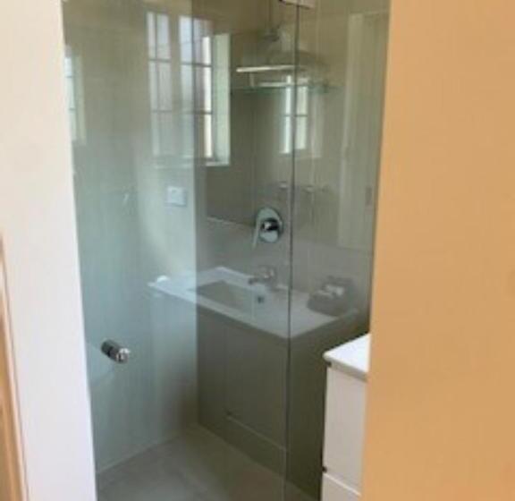 مُتل Kinross Inn