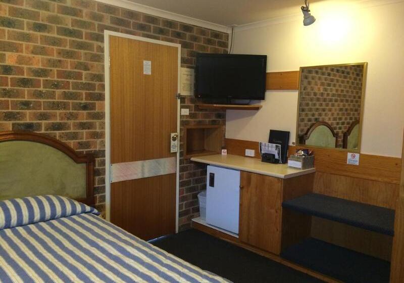 مُتل Kinross Inn