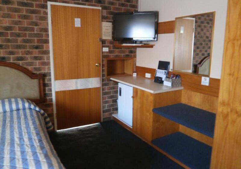 مُتل Kinross Inn