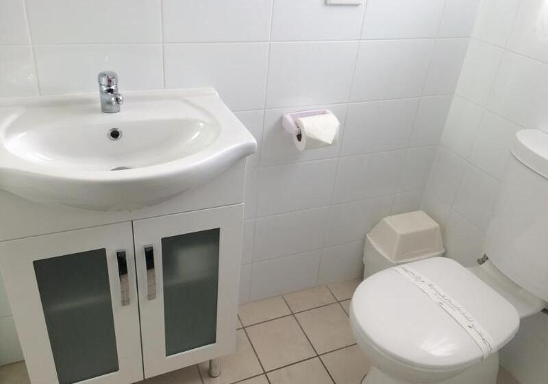 مُتل Kinross Inn