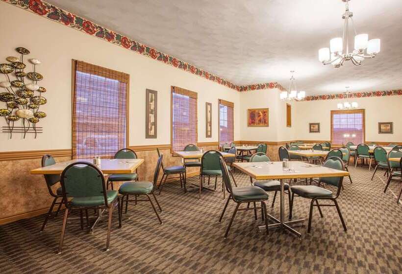 فندق على الطريق Knights Inn Woodstock