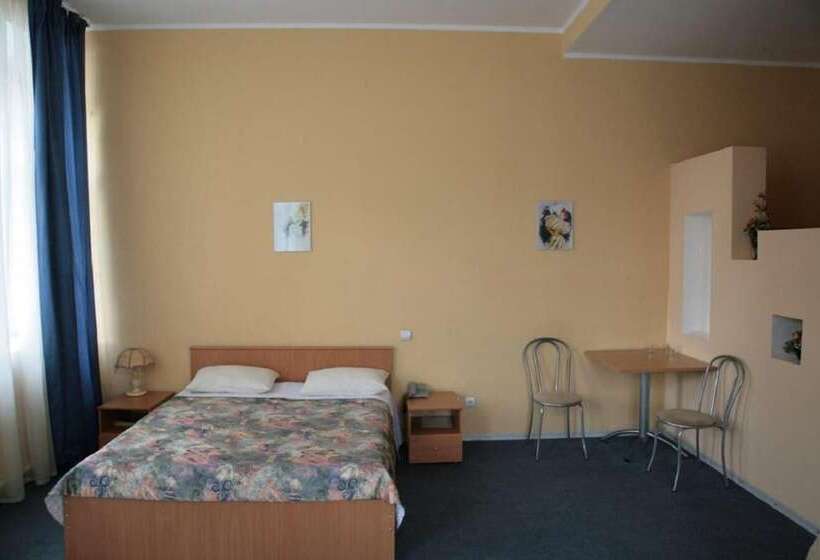 Regina Hotel On Baumana