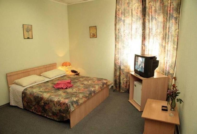 Regina Hotel On Baumana