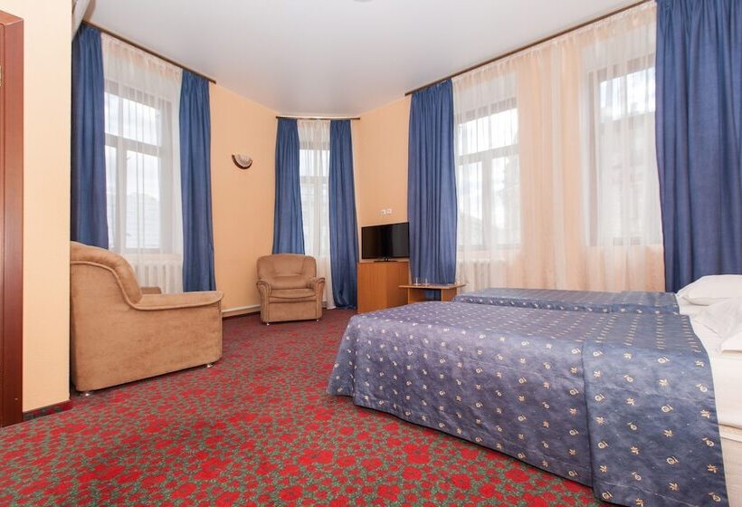 Regina Hotel On Baumana