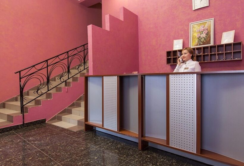 Regina Hotel On Baumana