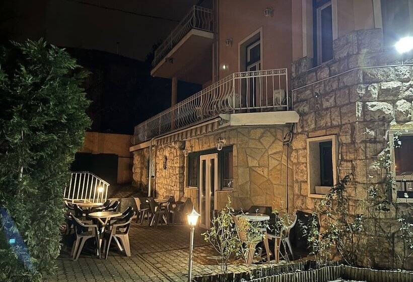 בית מלון כפרי Kristal