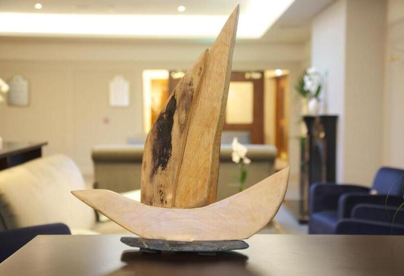 Waterfront Hotel Dungloe